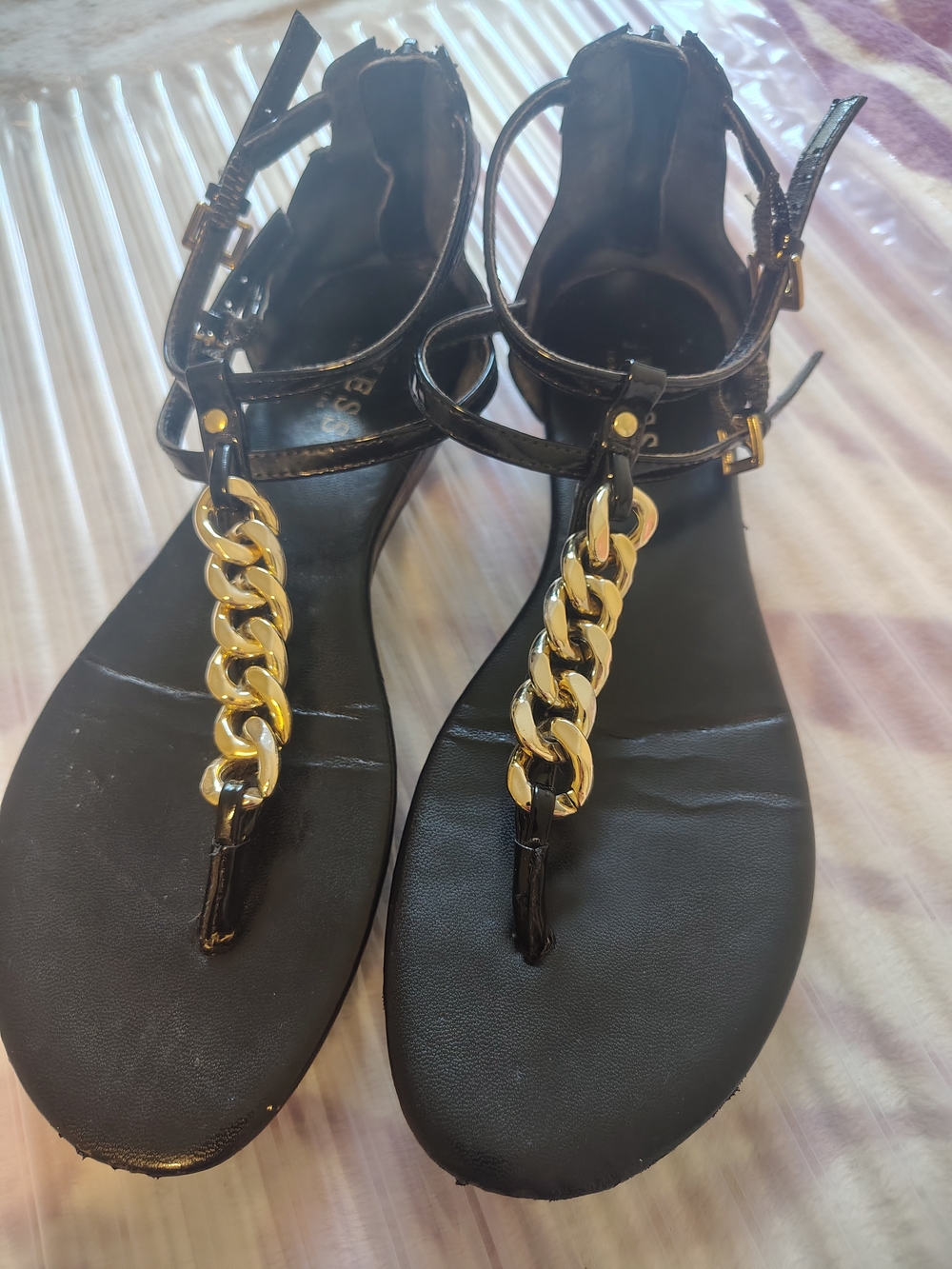 Guess Black Sandals with Gold Chain T-Strap Size 7 1/2 M